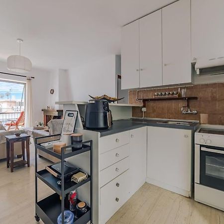 Seaside Escape Apartment Saronida Zewnętrze zdjęcie